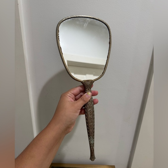 Filigree Hand Mirror Floral Design - Picture 7 of 7